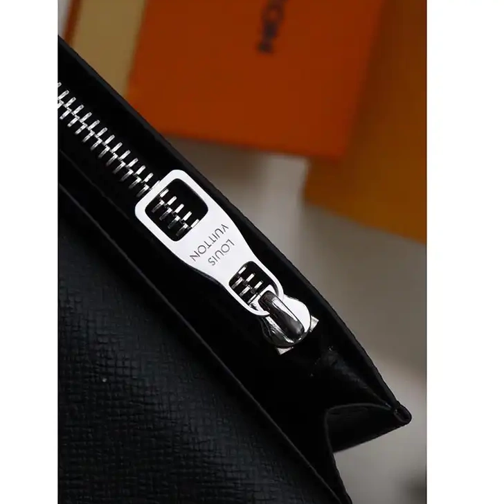 Brother Sam Yupoo 2108DJ0018 s Bags LV 0709